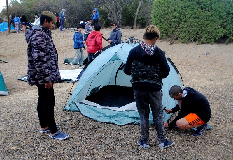 Colonias 2020: los chicos de Deporte Joven acampan en Cañadón Seco