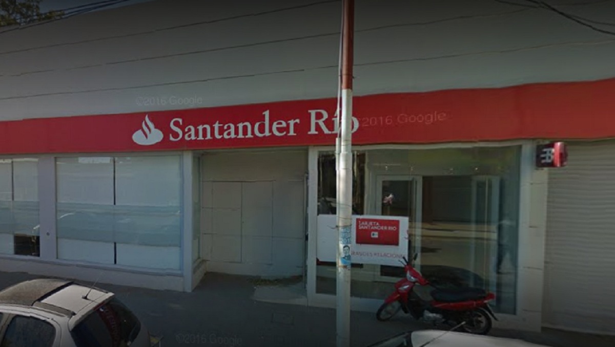 La Bancaria enfrenta el cierre de sucursales del Banco Santander Río