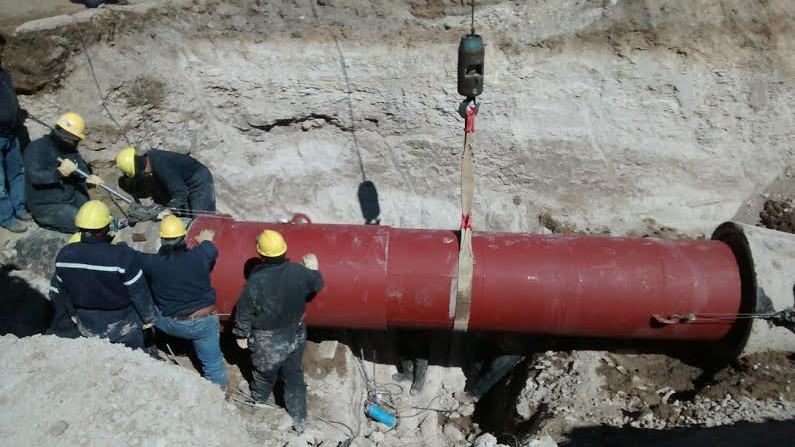 Corte de agua por una rotura en el tramo Cañadón Arenales