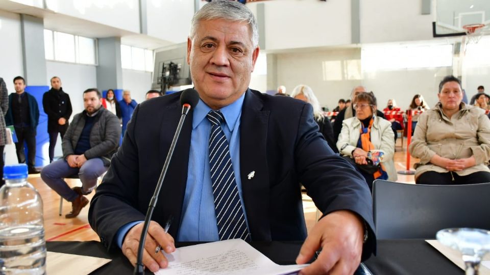 Carlos Santi: “Es una barbaridad, es una entrega alevosa de los recursos naturales”