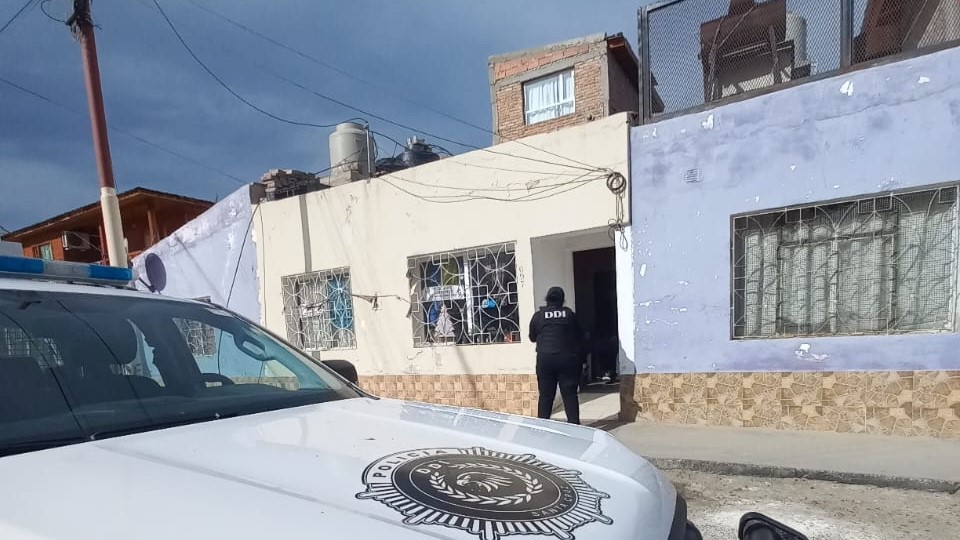 Detenido por falsificar recetas médicas y portación de drogas