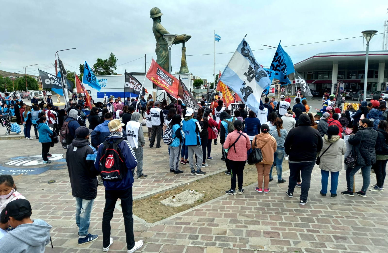  El Polo Obrero junto a distintas organizaciones sociales marcharon contra el FMI