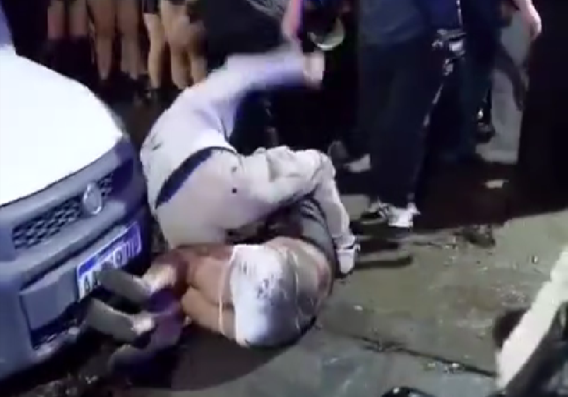 Río Gallegos: Una joven fue brutalmente golpeada en el piso, el resto filmaba y se reía