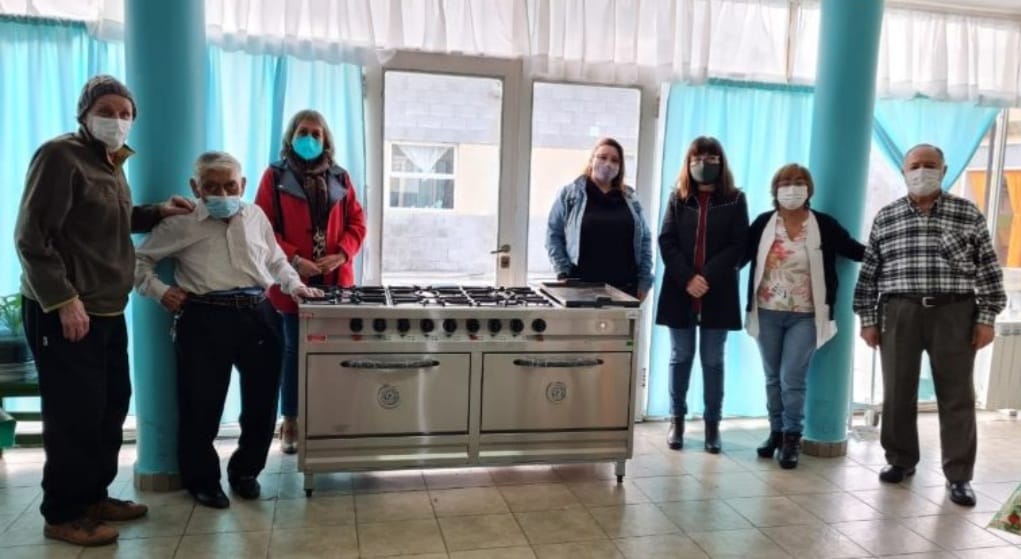 El Municipio adquirió una cocina industrial para el Hogar de Ancianos 