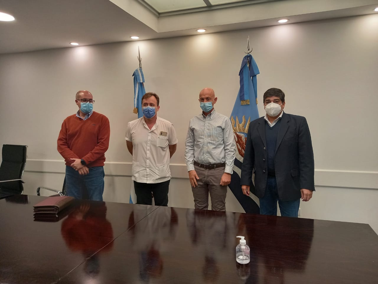 Autoridades del ministerio de Salud de la provincia visitaron Caleta Olivia con el objetivo de reforzar los ejes de trabajo para los cuidados ante la segunda ola