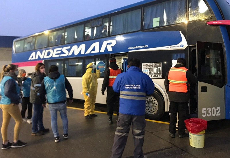 Llegan mas repatriados: con origen en Cordoba paso un colectivo de Andesmar hacia Rio gallegos