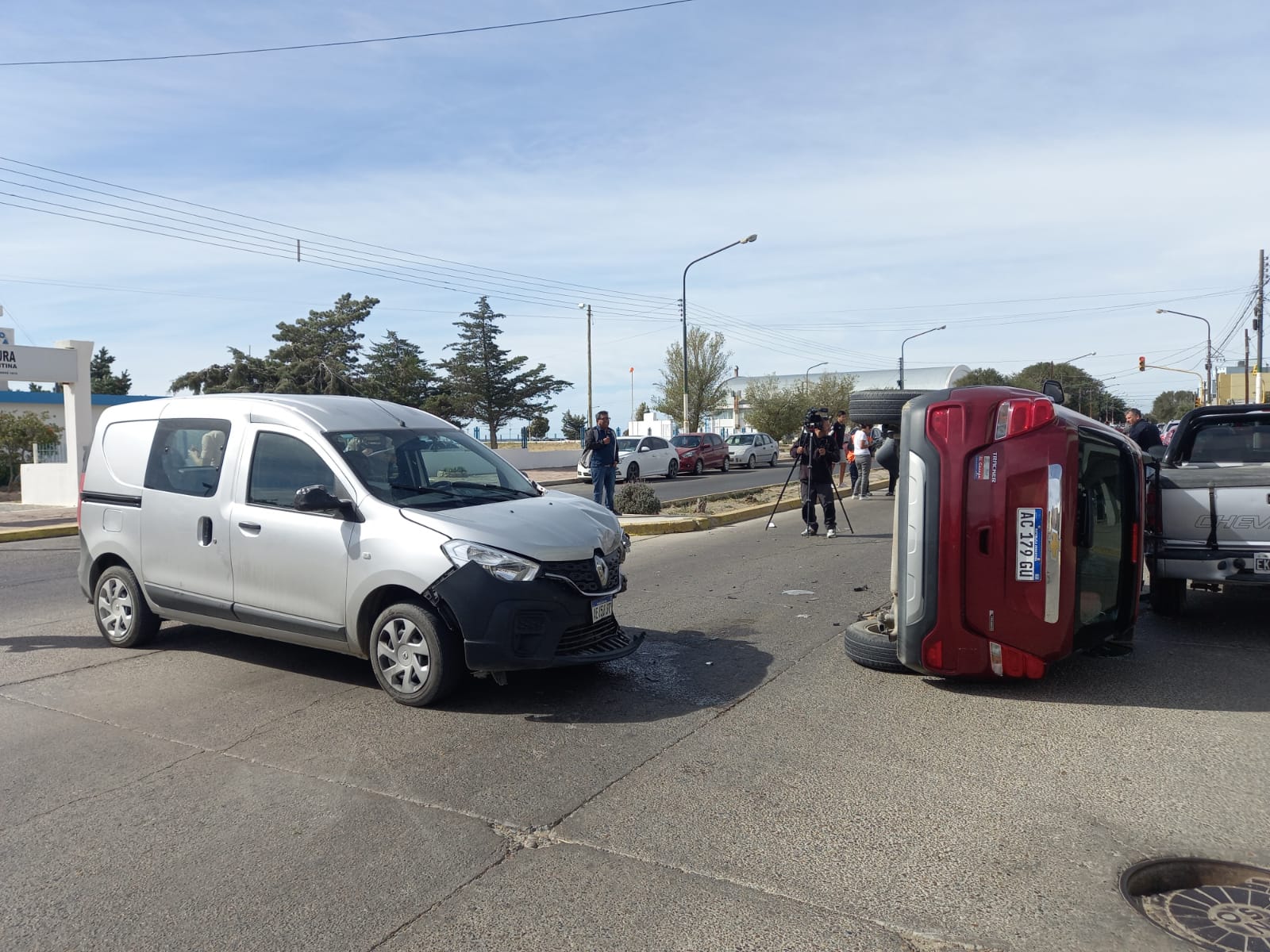 Importante intervención policial en Cañadón Seco: secuestraron una camioneta por alcoholemia positiva de 2,28