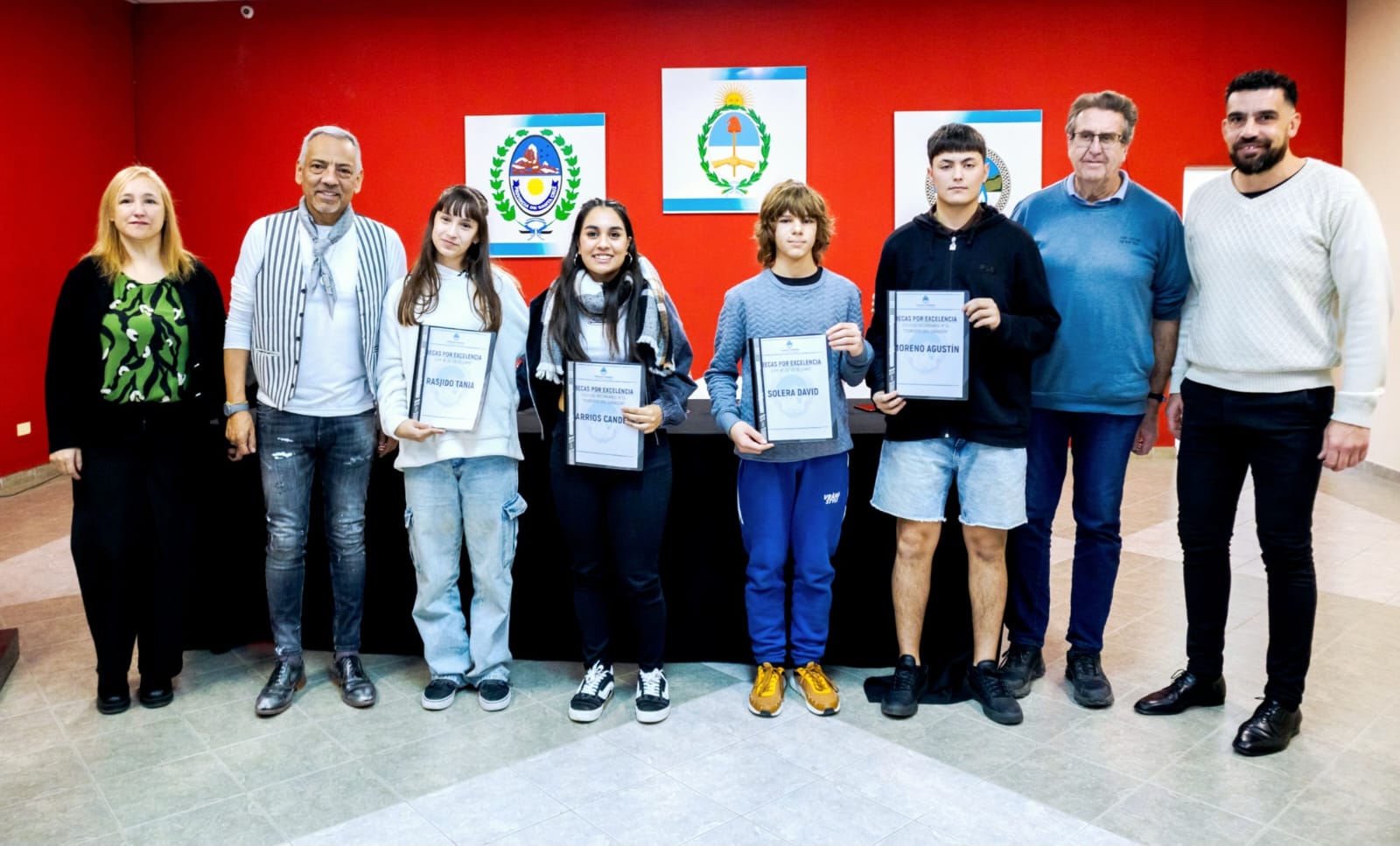 Educación para todos: Más de 160 becas entregadas en Cañadón Seco