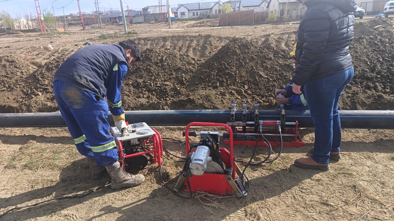 Comenzaron las obras de red de agua en el barrio Hípico tras una larga espera
