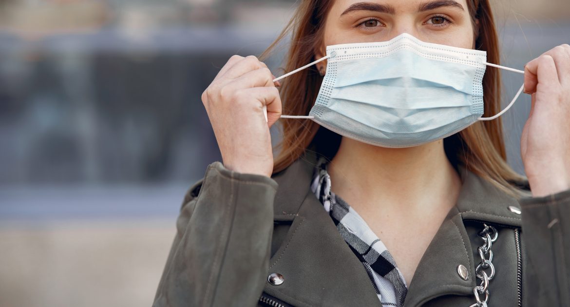 Ómicron, nuevas reglas: ¿qué tipo de barbijo es el más efectivo contra la variante?