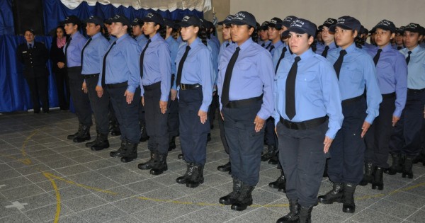 Policía de Santa Cruz: realizan el examen de admisión a la carrera de suboficiales