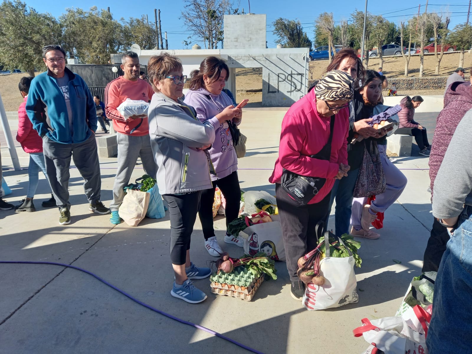 Exitoso comienzo de la feria itinerante 
