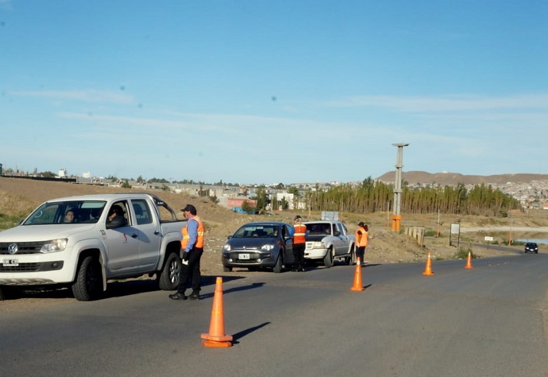 Habrá multas de $10.000 y secuestro de vehículos para los conductores que circulen sin autorización y justificativo