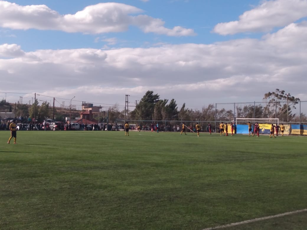 Acusan a Sandro Álvarez de pegar una trompada a un jugador y un colaborador de Talleres