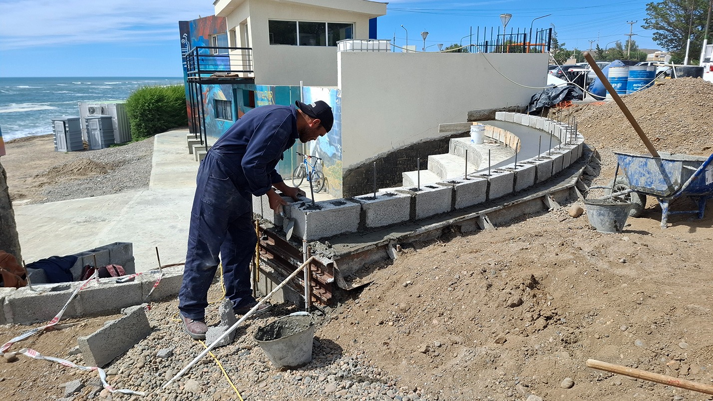 El municipio continúa avanzando con diversas obras en la costanera local