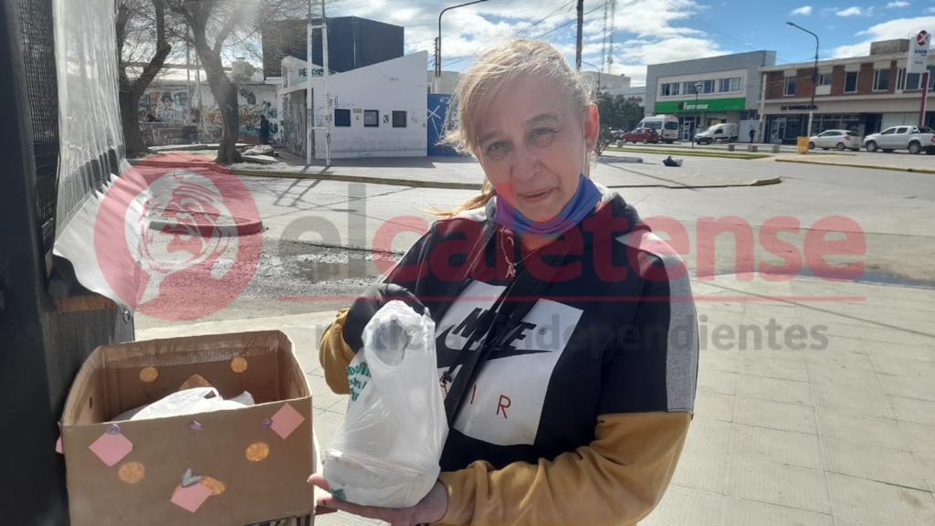 Taller El Alfarero continúa su labor solidaria, con una tercera olla popular