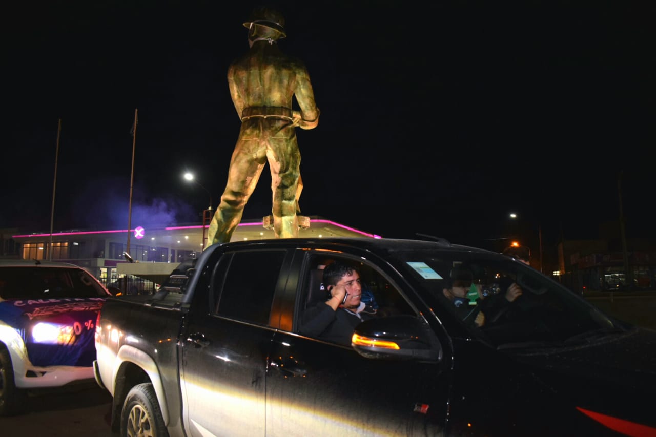 Bocinazo Petrolero: trabajadores e intendentes se expresaron ante el posible despido de 400 trabajadores en áreas de Sinopec