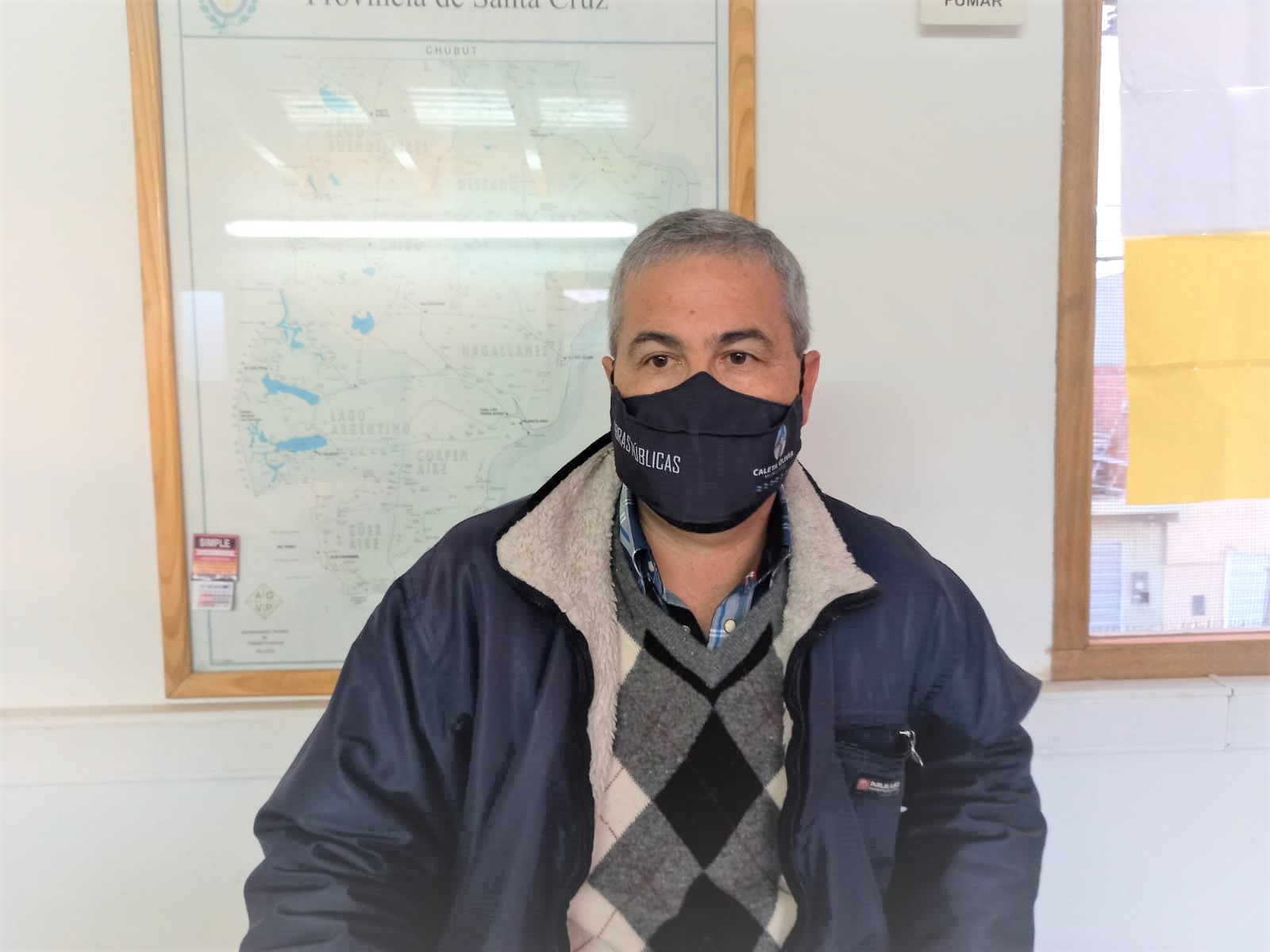 Funcionarios del municipio local evalúan las zonas donde se realizará un nuevo plan de pavimentación 