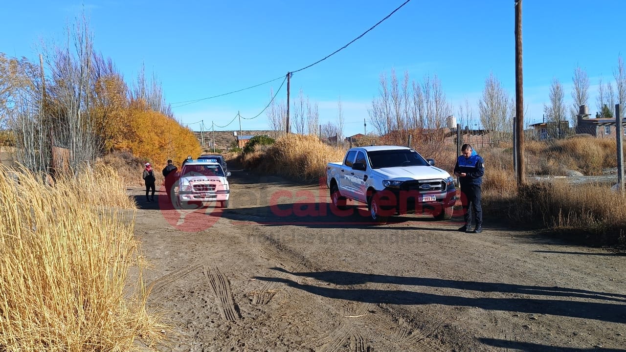 2 camionetas de empresa petrolera, fueron robadas y abandonas en Zona de Chacras