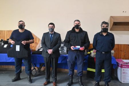 Gobernador Gregores: las fuerzas de seguridad continúan recibiendo equipamiento