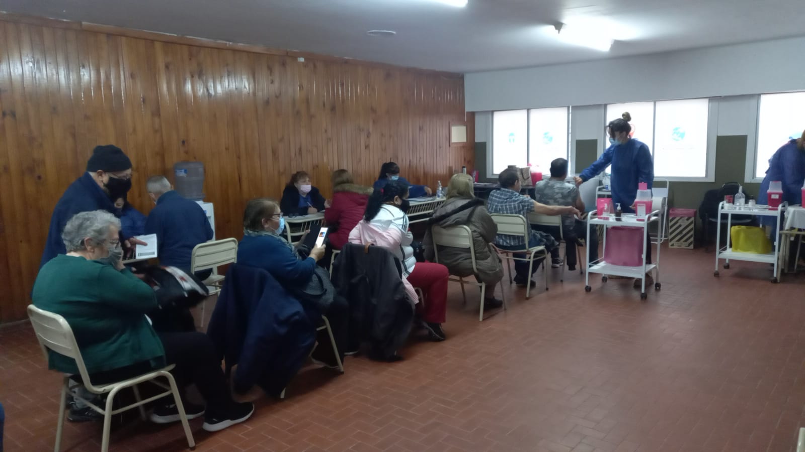 Continúan las mejoras urbanas con una obra de adoquinado en el barrio 3 de Febrero