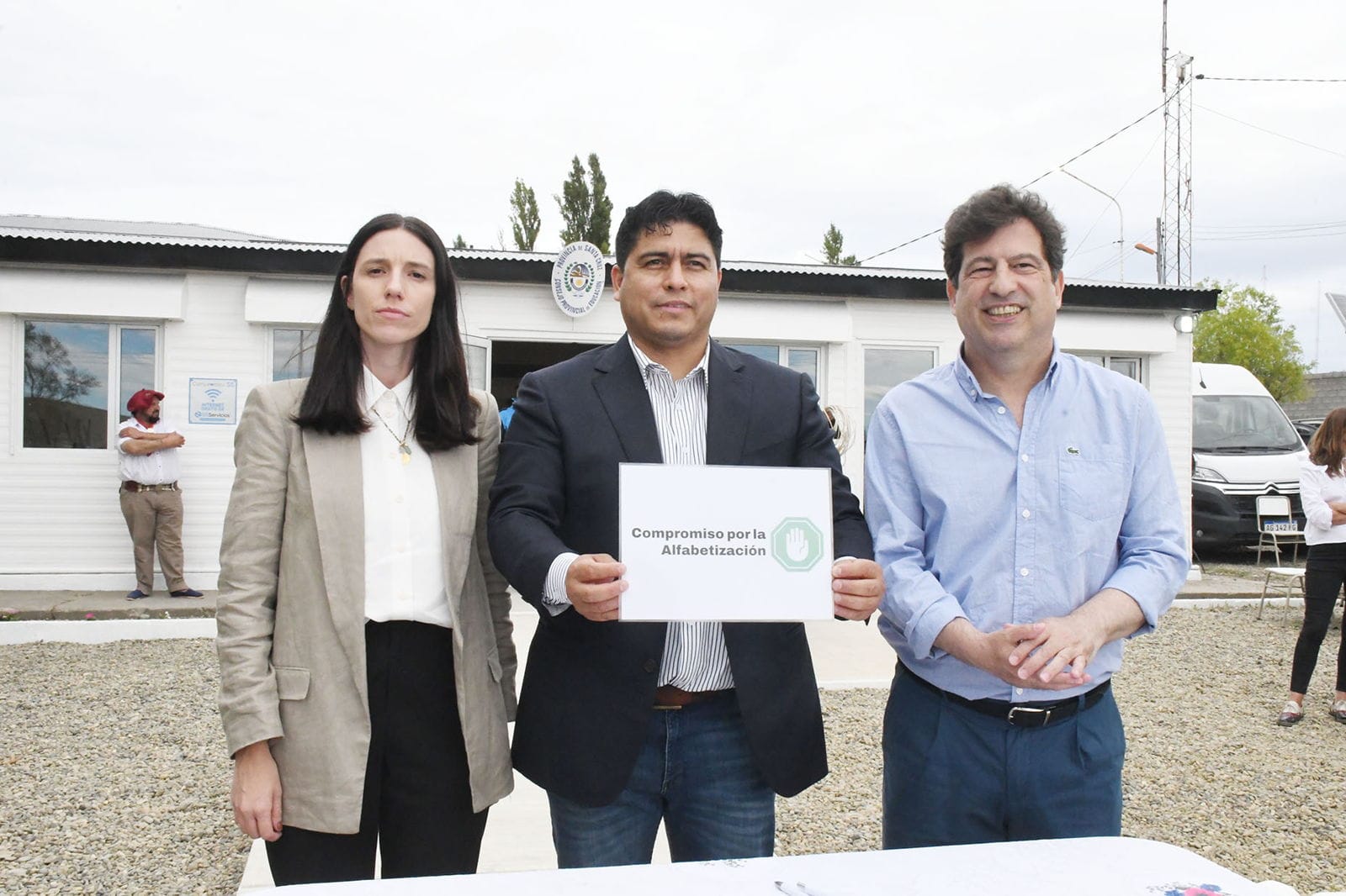  Claudio Vidal, firme aliado en la campaña nacional de alfabetización