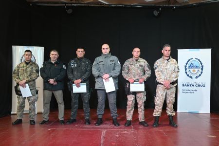 Personal de Seguridad finalizó curso de inglés y recibió su certificación