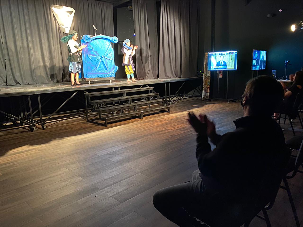 El Gobierno de Santa Cruz acompañó la inauguración de Sala de Teatro Independiente