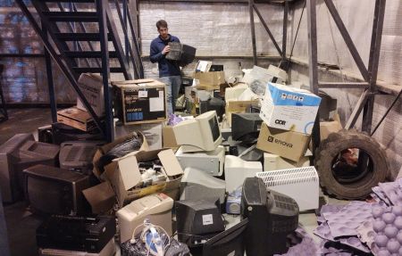 Más de cien familias participaron del Ecocanje Electrónico en Gregores