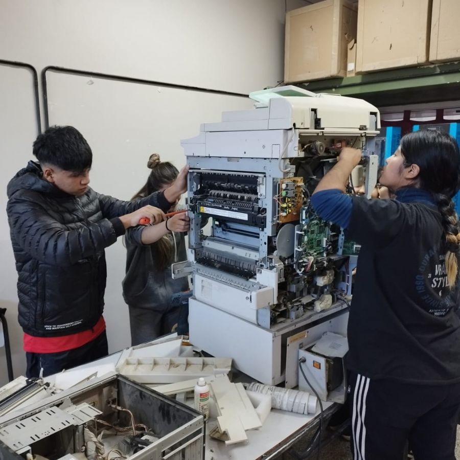  La Escuela Industrial N° 9 fue premiada y destacada por un proyecto de Energías Sustentables