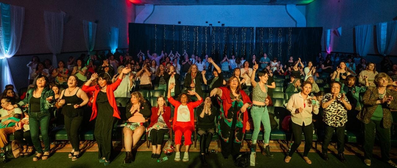 Las Madres de Cañadón Seco fueron homenajeadas en su noche   