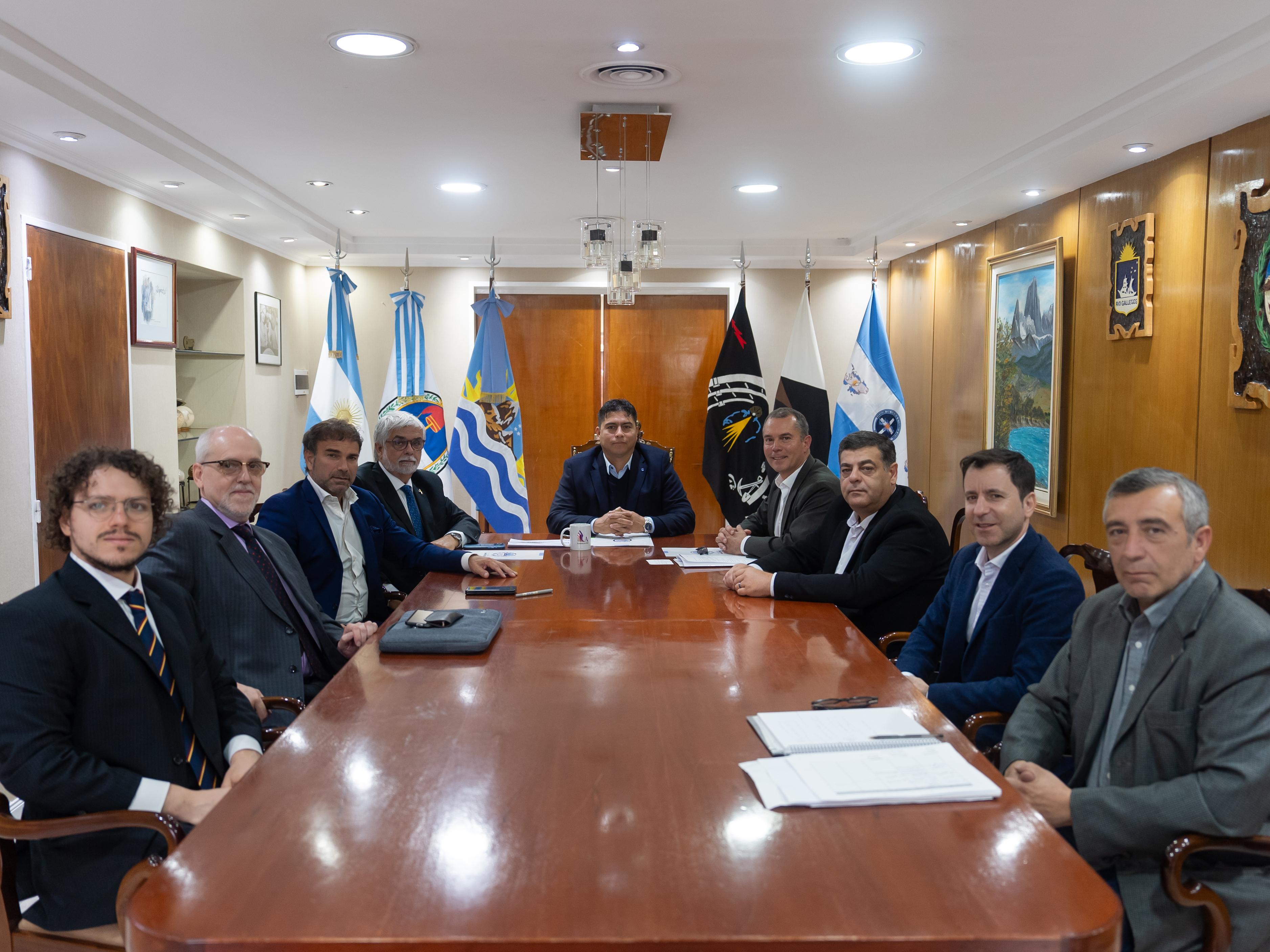 Santa Cruz concreta un avance en conectividad aérea con la creación de un hub de vuelos regionales