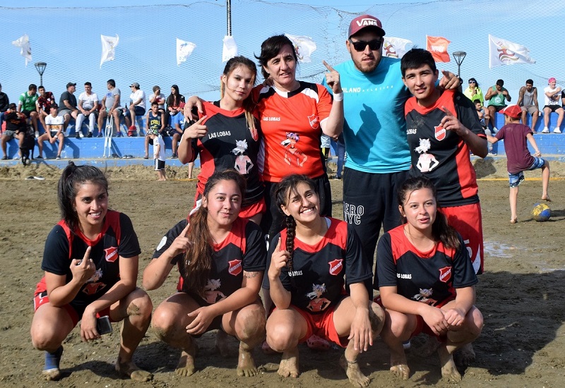 Las Lobas y Paso a Paso: los campeones del Beach Futbol