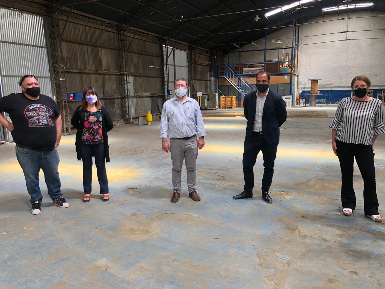 Cañadón Seco vivió una noche de arte, música y reflexión con propuestas culturales abiertas a la comunidad