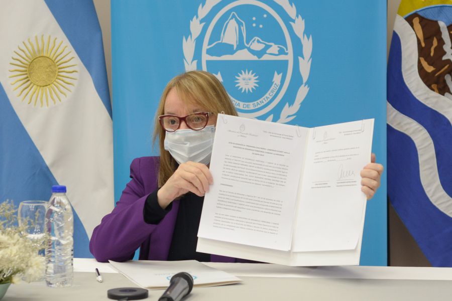 Alicia firmó convenios por viviendas con el Ministerio de Desarrollo Territorial y Hábitat