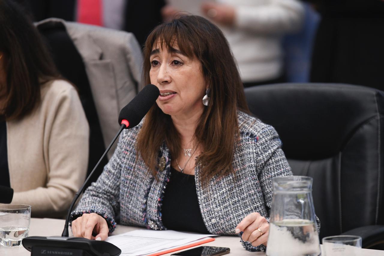 Reyes: “Mientras Grasso representa el pasado, nosotros construimos el futuro”