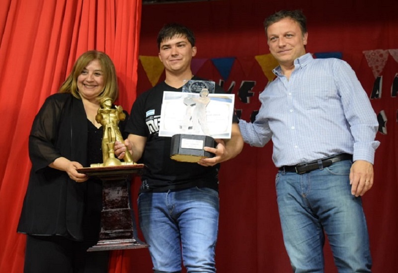  El Chinito Miranda fue galardonado  como deportista del año 