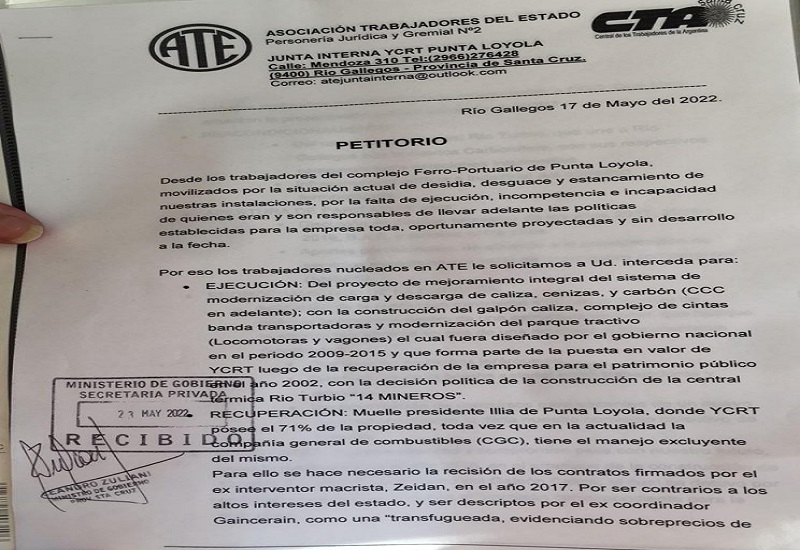 Escalofriante: Hallaron un feto en un canasto de residuos en plena vía pública