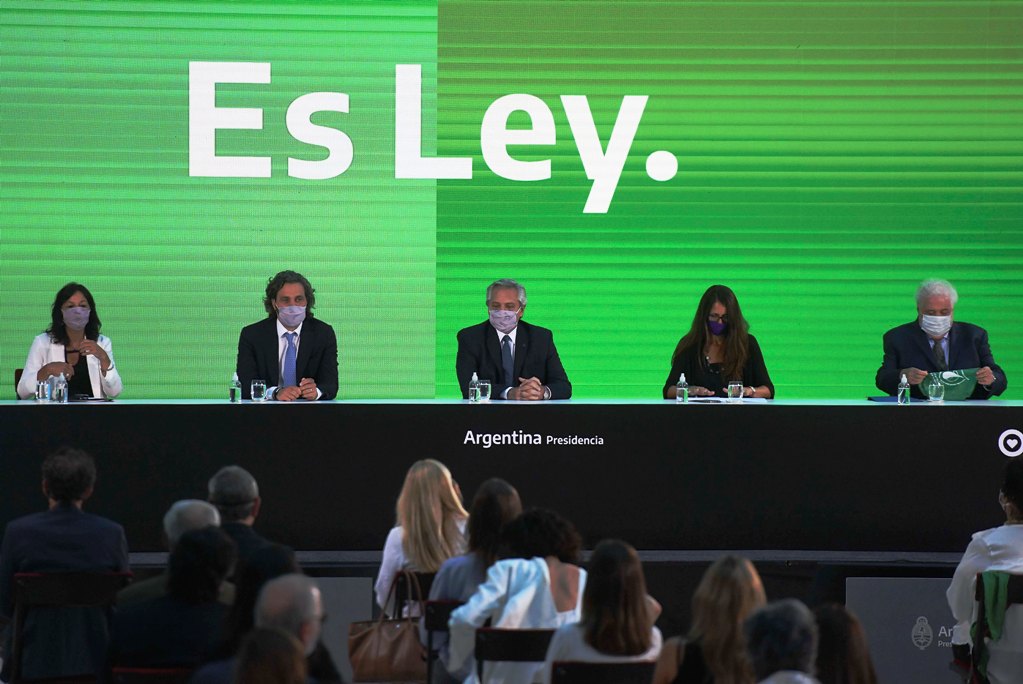 Oficializan el protocolo para la interrupción legal del embarazo