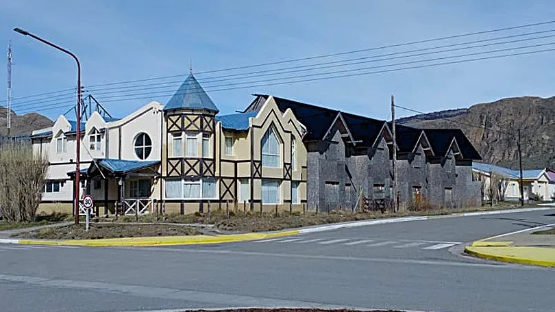 Servicios Públicos explicó la situación del Hotel La Aldea en El Chaltén