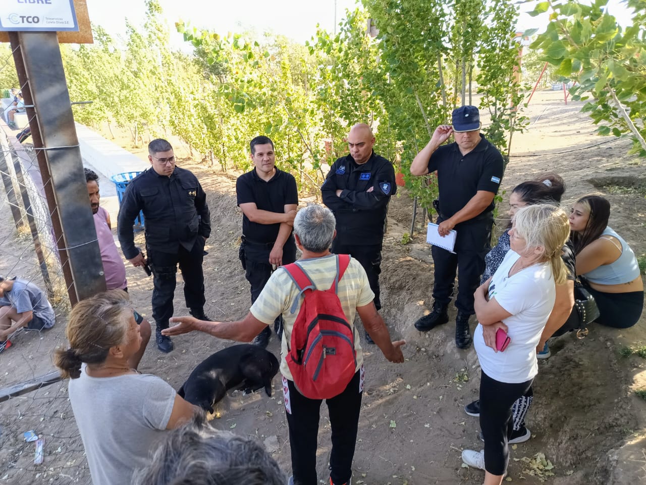Vecinos del Bicentenario se reunieron con personal policial y pidieron patrullajes