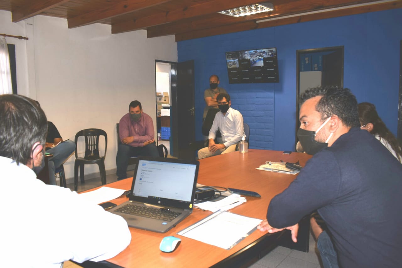 Aparicio rechazó la deuda en dólares y reclamó explicaciones por los fondos de YPF 