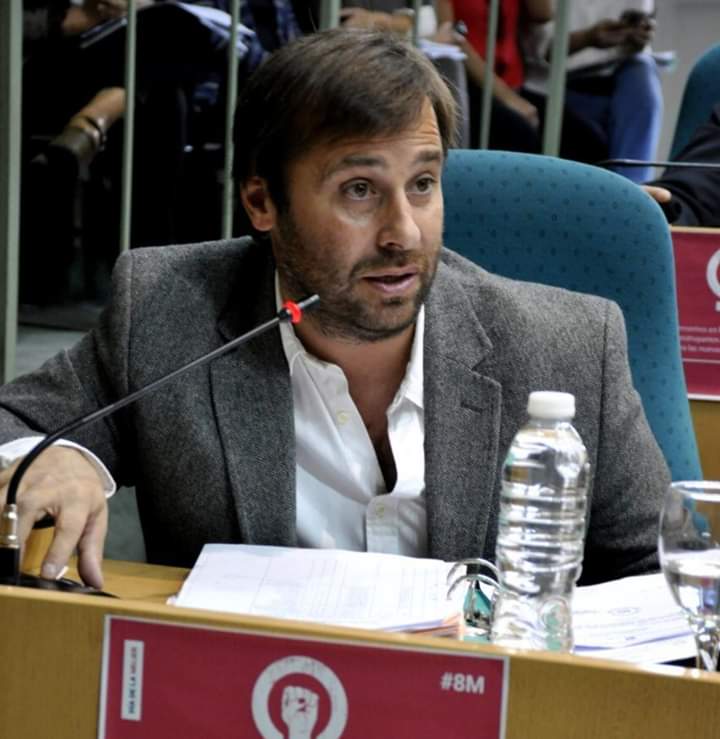 Roquel acusa al gobierno de 