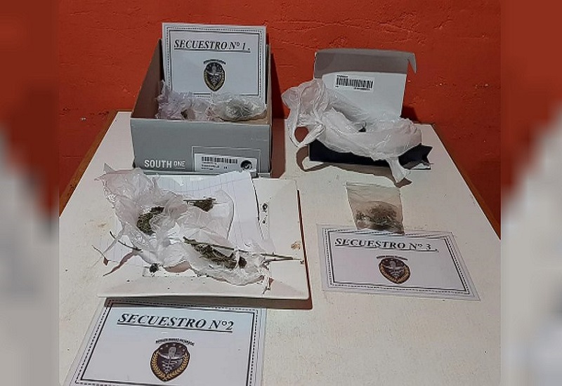 Descubrieron a un dealer que vendía droga a estudiantes cuando salían de la escuela