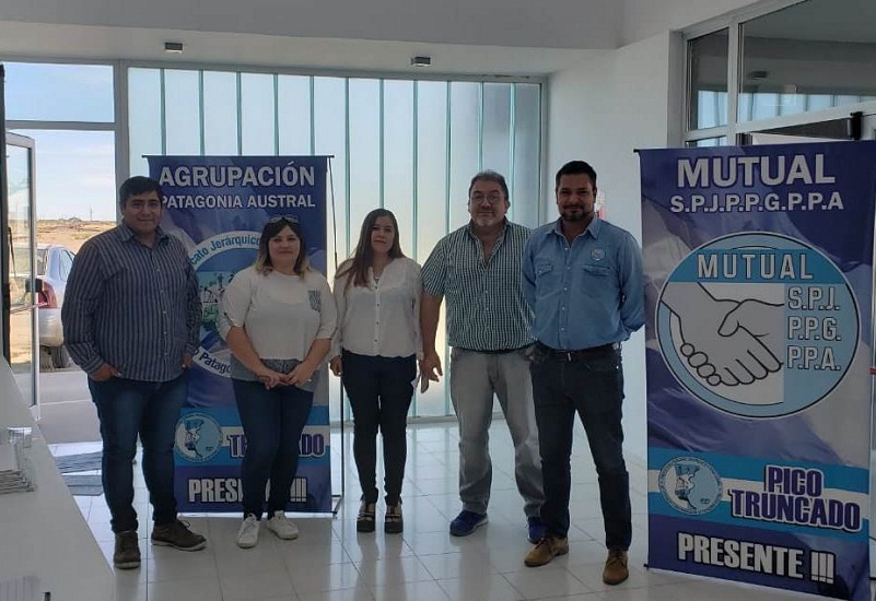 Convenio de Petroleros Jerárquicos con otra escuela de patín en Pico Truncado