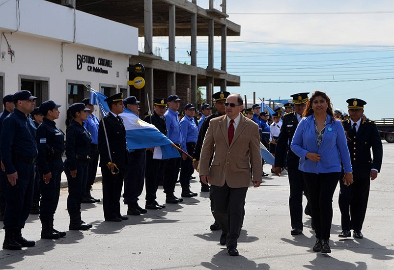 Con un desfile, la Policía culminó sus festejos por el 135 aniversario