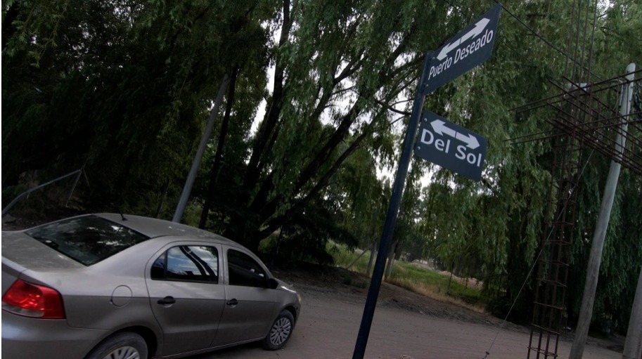 Millonario robo a petrolera: secuestran tambores con crudo, armas y vehículos en una chacra de Neuquén