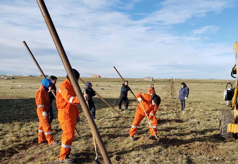 Comienza el cercado de los terrenos de Petroleros Jerárquicos en Río Gallegos