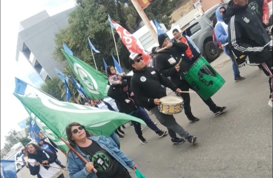 ATE Caleta Olivia decidió rechazar la propuesta del 27% acumulativo de aumento 