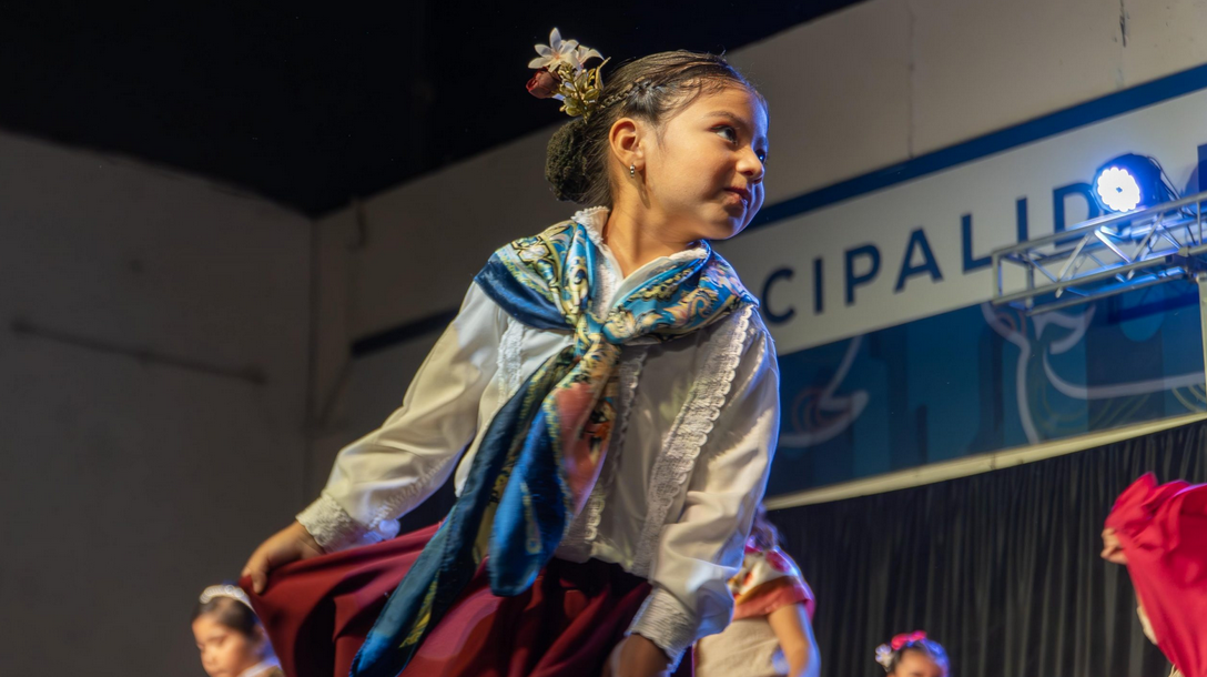 Gran convocatoria en el cierre del 9° Encuentro de Danzas en Caleta Olivia